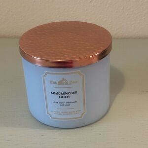 BATH AND BODY WORKS SUN-DRENCHED LINEN 3 WICK CANDLE